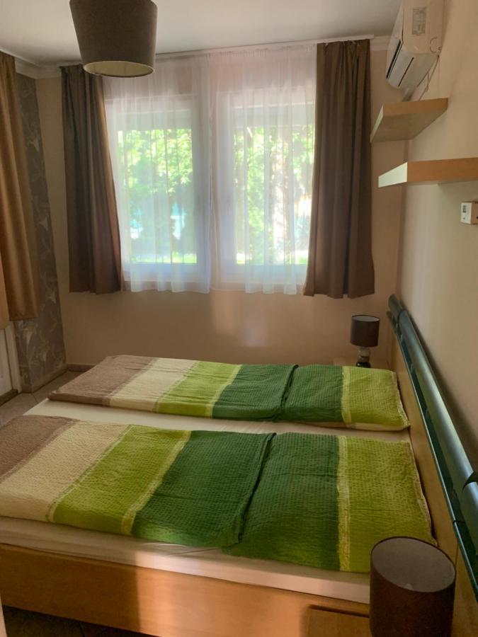 Fenyves Family Rooms And Bungalows Hajdúszoboszló Exterior foto